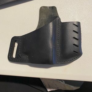 💯 % Cowhide leather holster